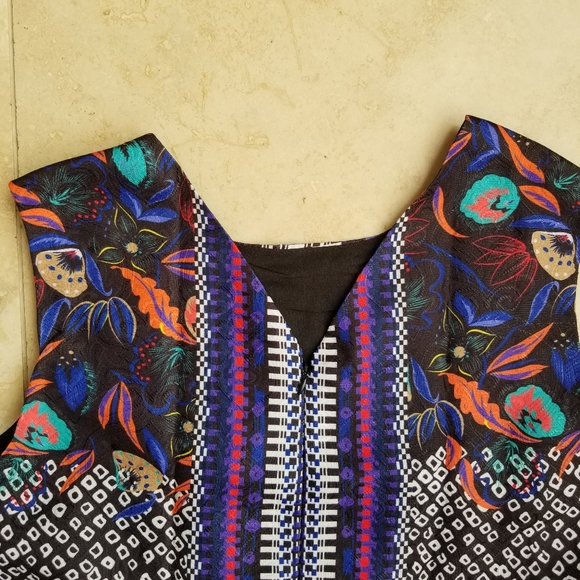 Multicolored Patterned Dress - Picture 3 of 7